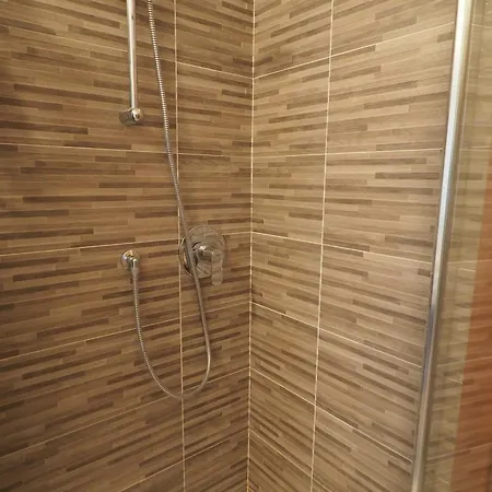 Tavernoland - Duck Side Of Apartment *