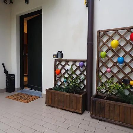 Tavernoland - Duck Side Of Apartment