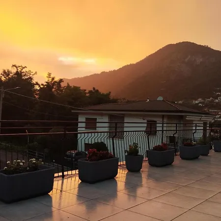 Tavernoland - Duck Side Of Apartmán Como