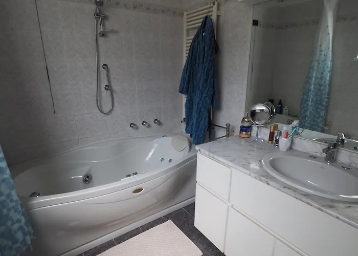 Tavernoland - Duck Side Of *